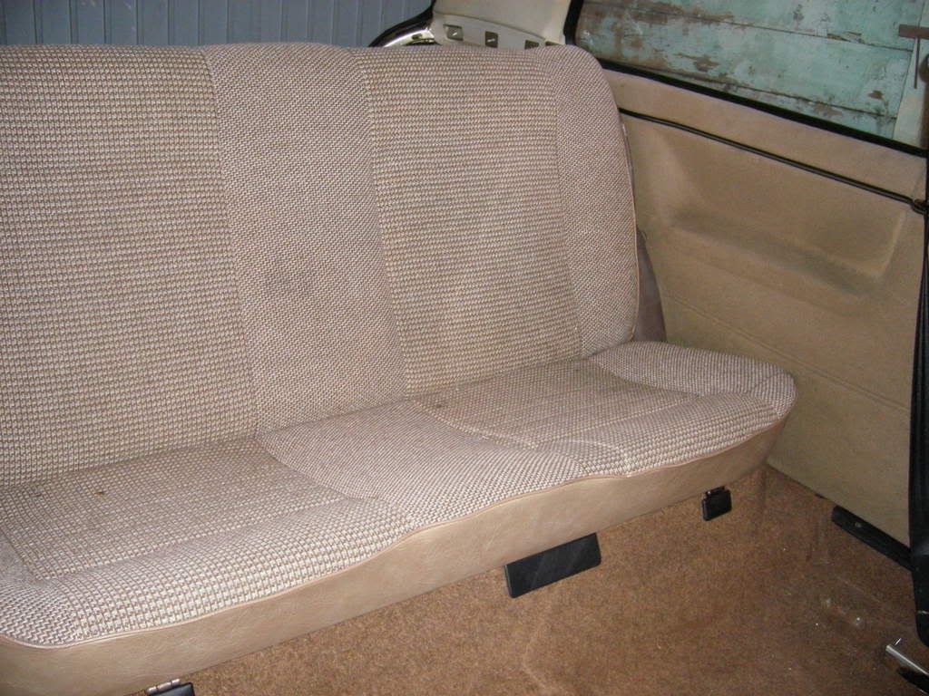 Volksforum.com retro bruin/beige interieur golf ii perfecte staat!!!