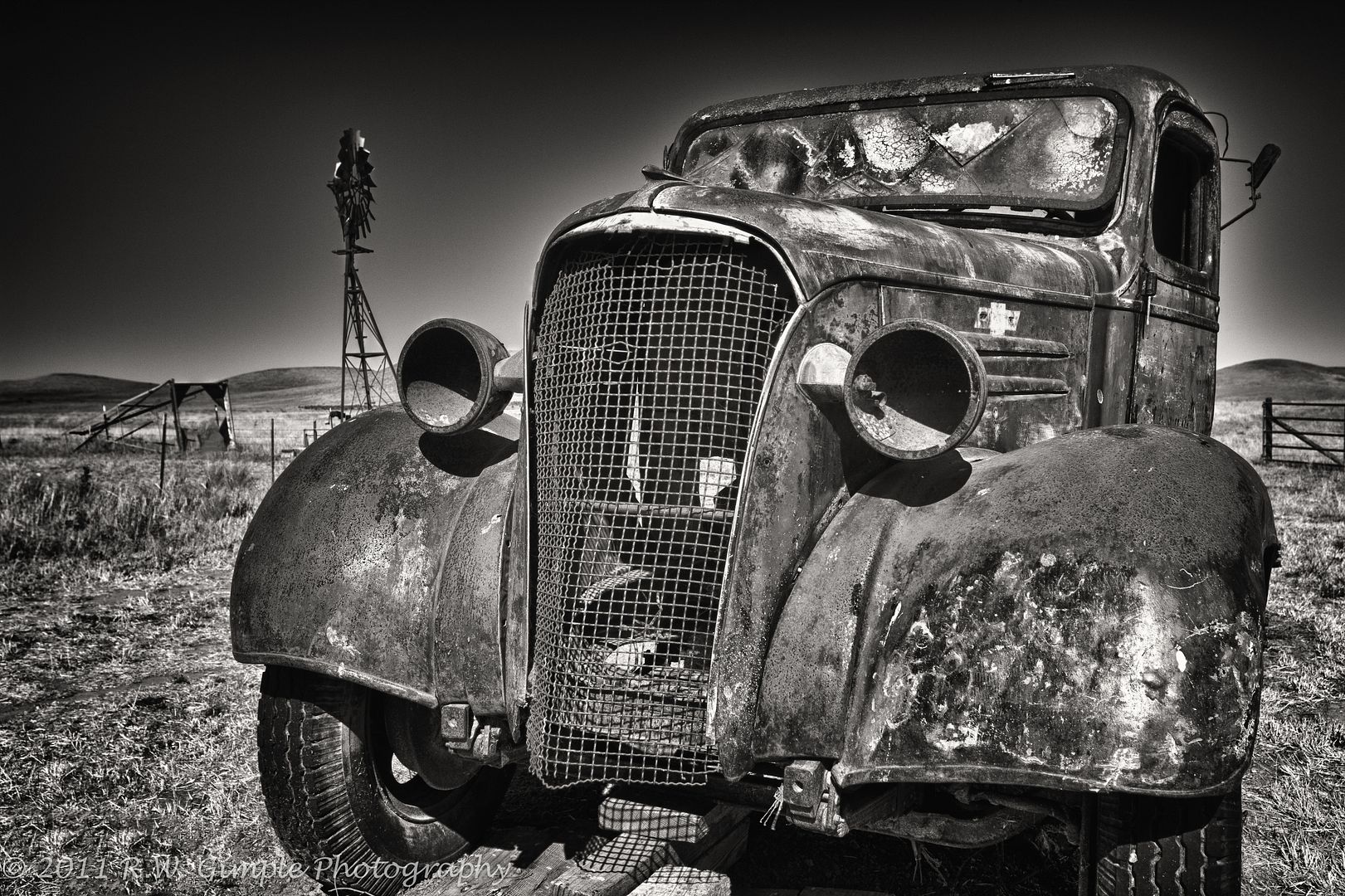 IMAGE: http://i206.photobucket.com/albums/bb149/rwg_bucket/Chevy2of3.jpg