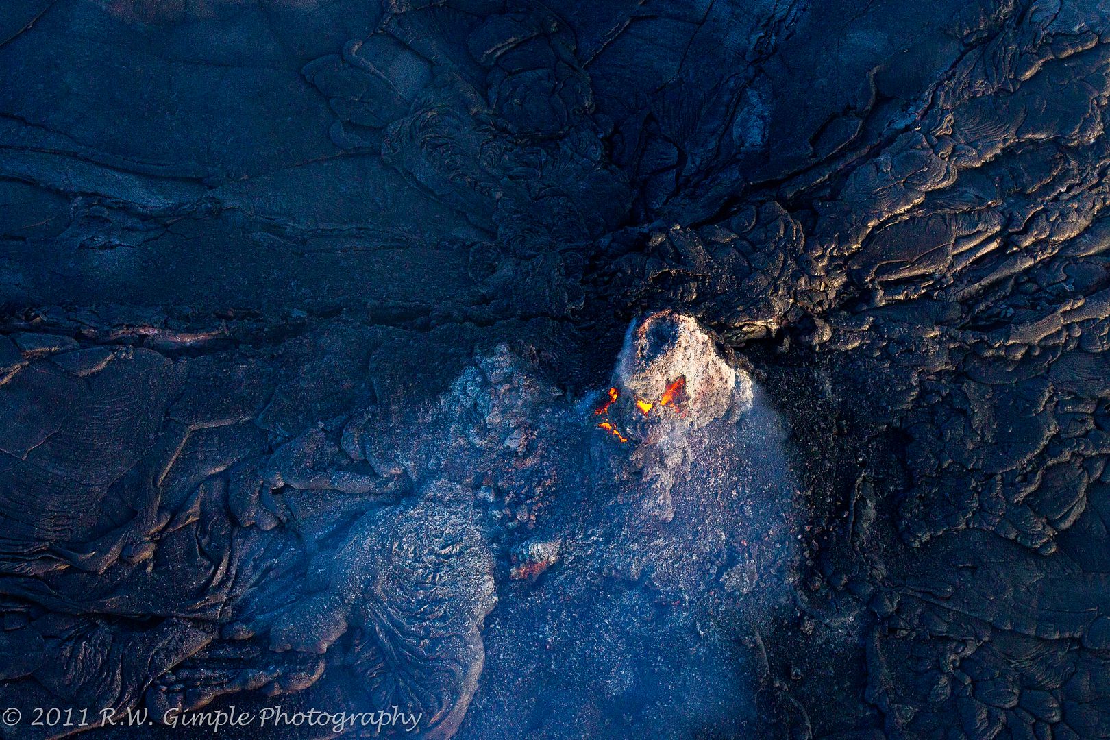 IMAGE: http://i206.photobucket.com/albums/bb149/rwg_bucket/KilaueabyAir-5.jpg