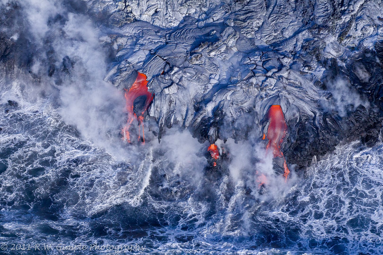 IMAGE: http://i206.photobucket.com/albums/bb149/rwg_bucket/KilaueabyAir-6.jpg