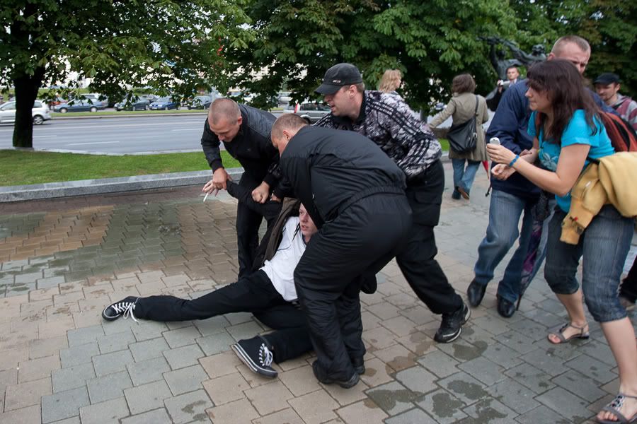  Фоторепортаж с акции #2906v1900 в #minsk. Задержания на Победителей. - дополняется