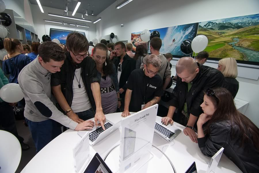 В Минске вчера открыли первый в Беларуси магазин со статусом Apple Premium Reseller: i-Store