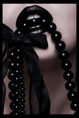 Black lips&amp;pearls