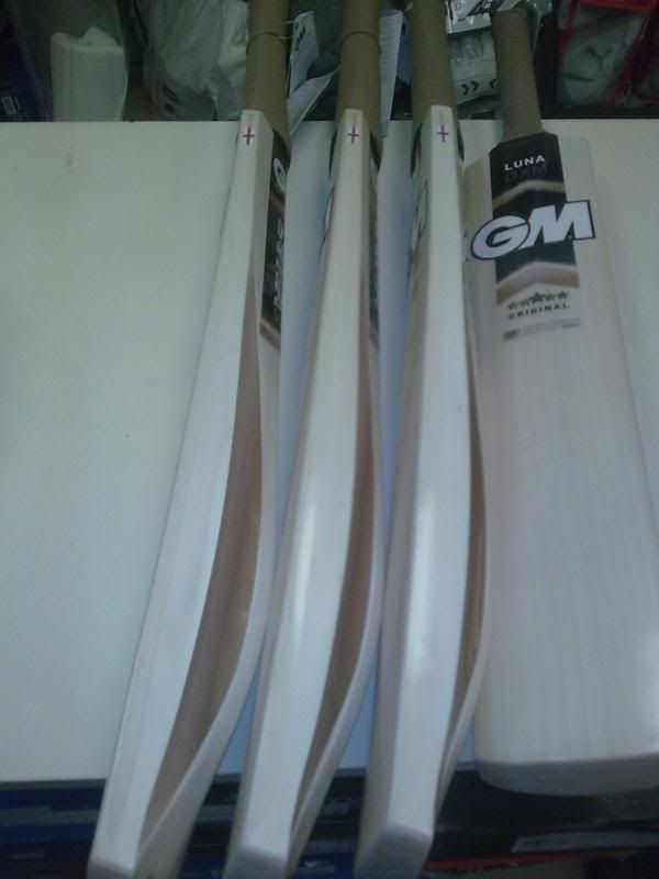 GM LUNA DXM Original and LE bats (Exclusive pictures)