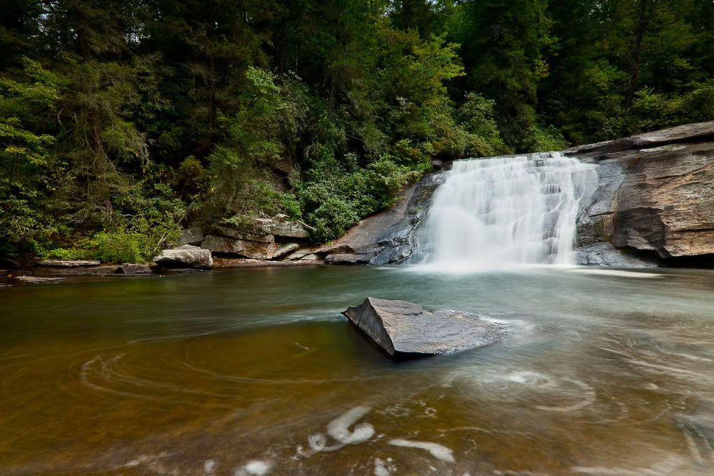 IMAGE: http://i206.photobucket.com/albums/bb83/delarosaIII/TripleFallscopy.jpg