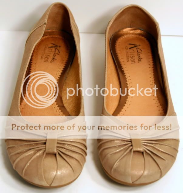 Clarks Artisan Swan Gold Leather 6 Women Flats Shoes