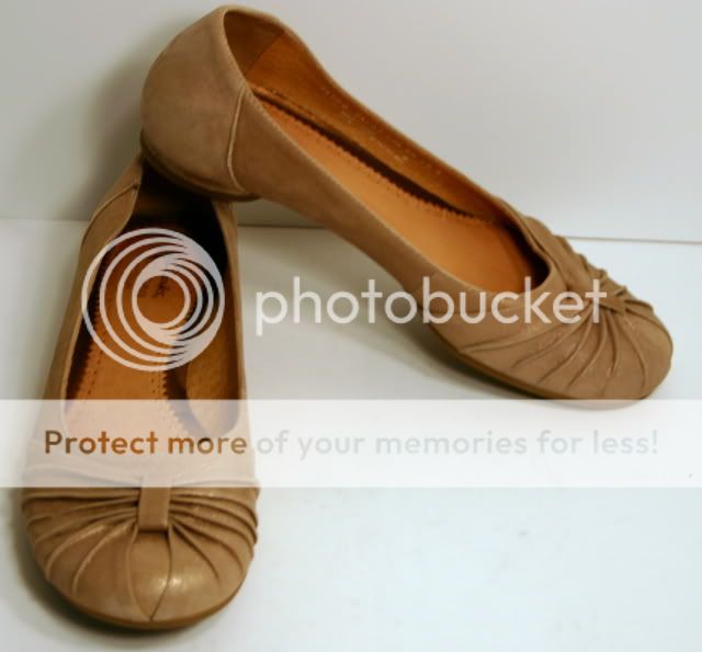 Clarks Artisan Swan Gold Leather 6 Women Flats Shoes